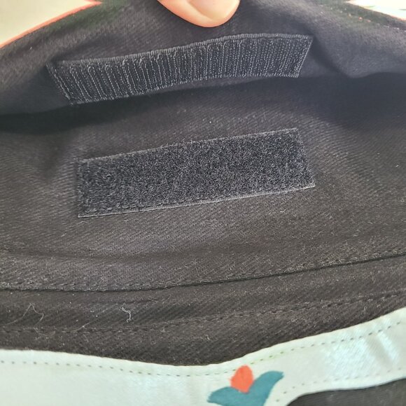 Perfume River Embroidered Purse Handbag Crossbody Removable Strap - Picture 9 of 11